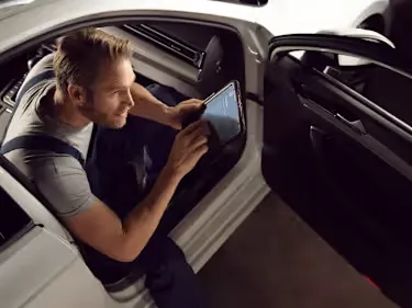 Volkswagen Commercial Servicing