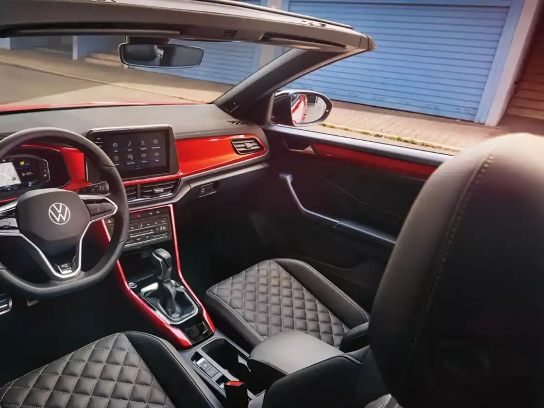 Volkswagen T-Roc Cabriolet interior