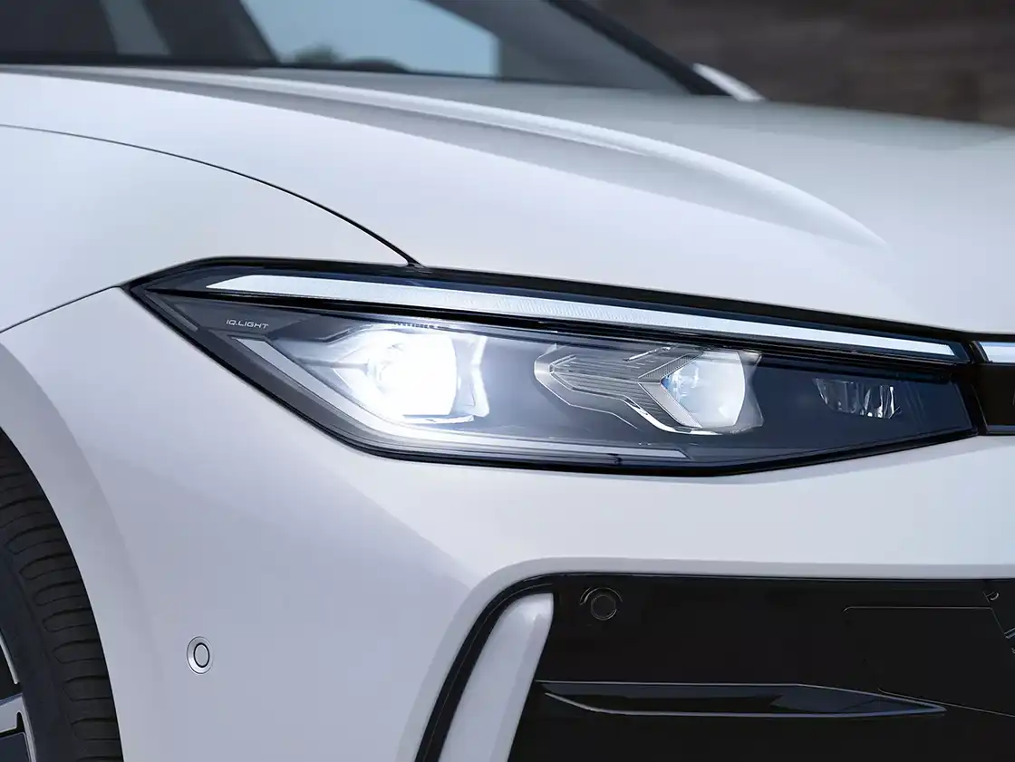 Volkswagen Passat IQ.LIGHT