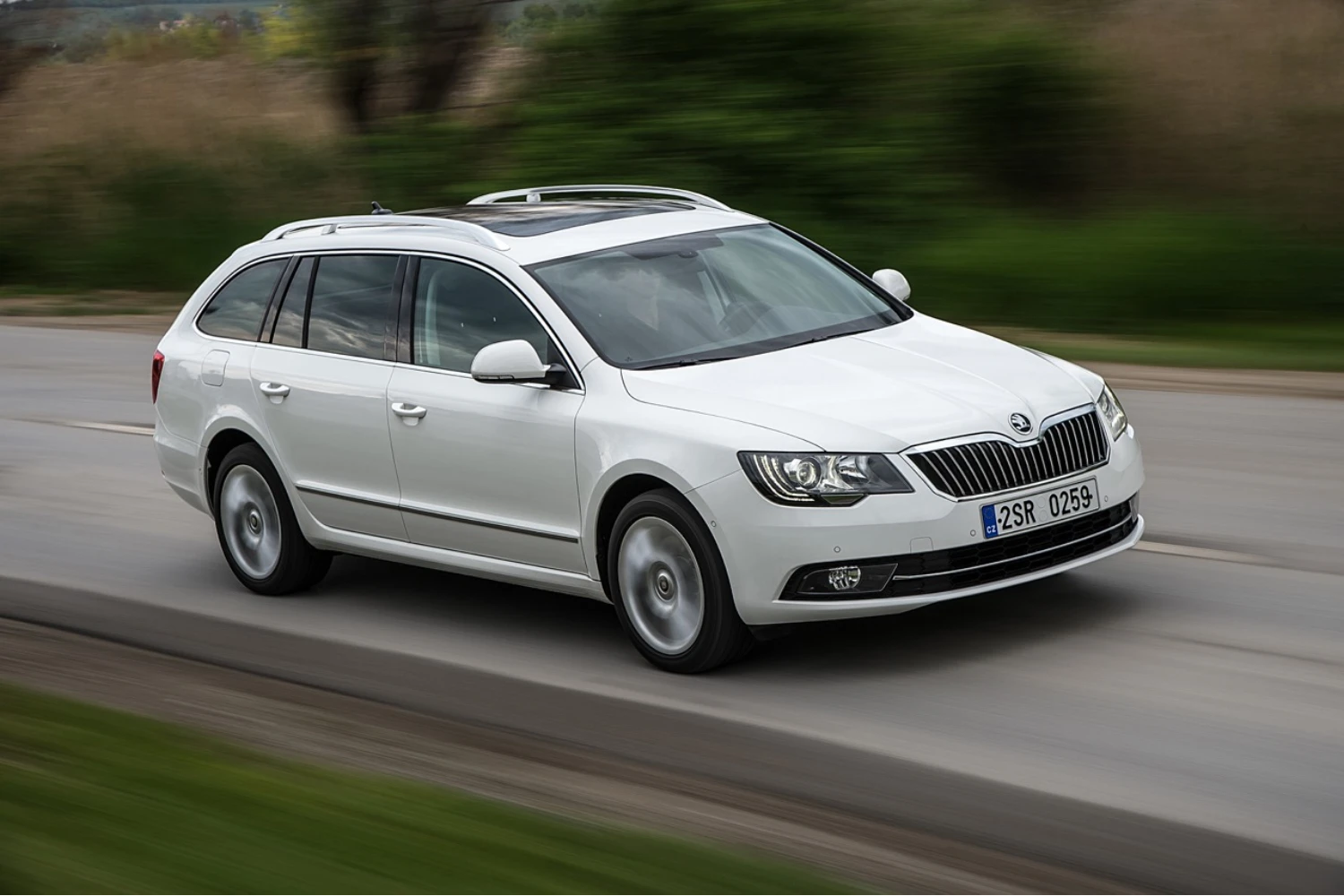 25 Years of the Škoda Superb: Why the Executive All-Rounder Still Makes Sense in Ayrshire