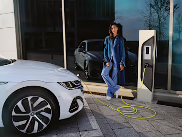 Car debate : The five major strengths of e-mobility