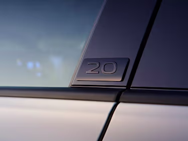 Volkswagen Golf R “20 Years” Anniversary model of the Golf R now available to order